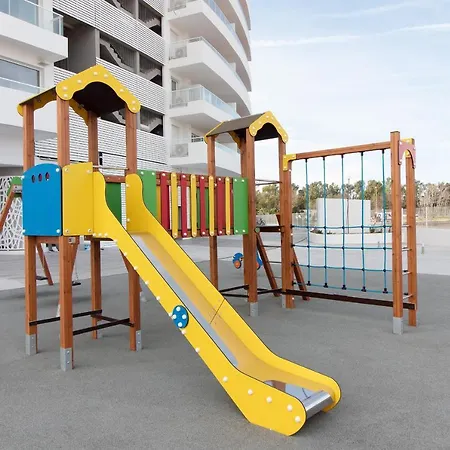 Global Properties, 5 Personas Con Terraza Y Vistas A La Piscina Apartamento