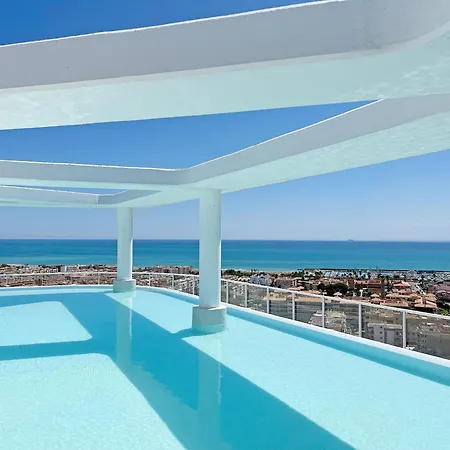 Global Properties, 5 Personas Con Terraza Y Vistas A La Piscina アパート
