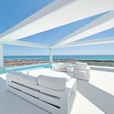 Global Properties, 5 Personas Con Terraza Y Vistas A La Piscina *