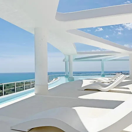 Global Properties, 5 Personas Con Terraza Y Vistas A La Piscina アパート *