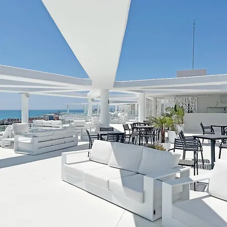 Global Properties, 5 Personas Con Terraza Y Vistas A La Piscina
